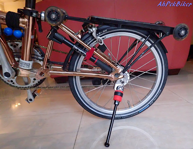 brompton kickstand