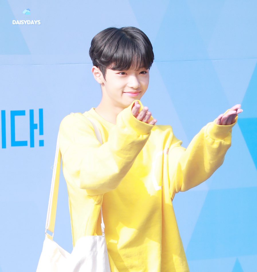 프듀x 프리뷰에 병아리가 찍힌거 같은데요?? | 인스티즈