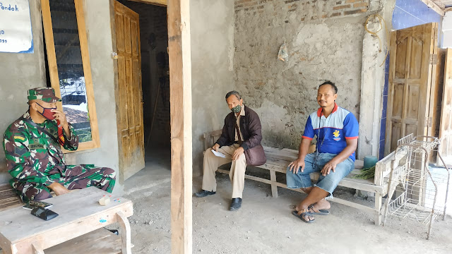 Pererat Silaturahmi, Babinsa Komsos Dengan Bayan