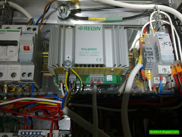 Симмисторный регулятор мощности AB Regin Pulser/D в шкафу автоматики