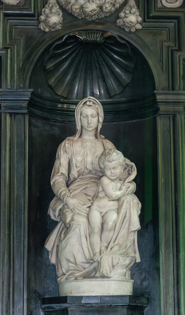 Madonna mit Kind in Brügge