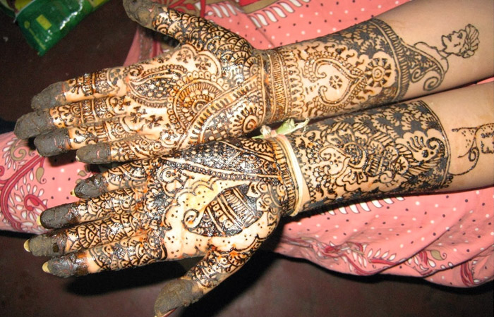 Simple Mehndi Designs For Left Hand Palm