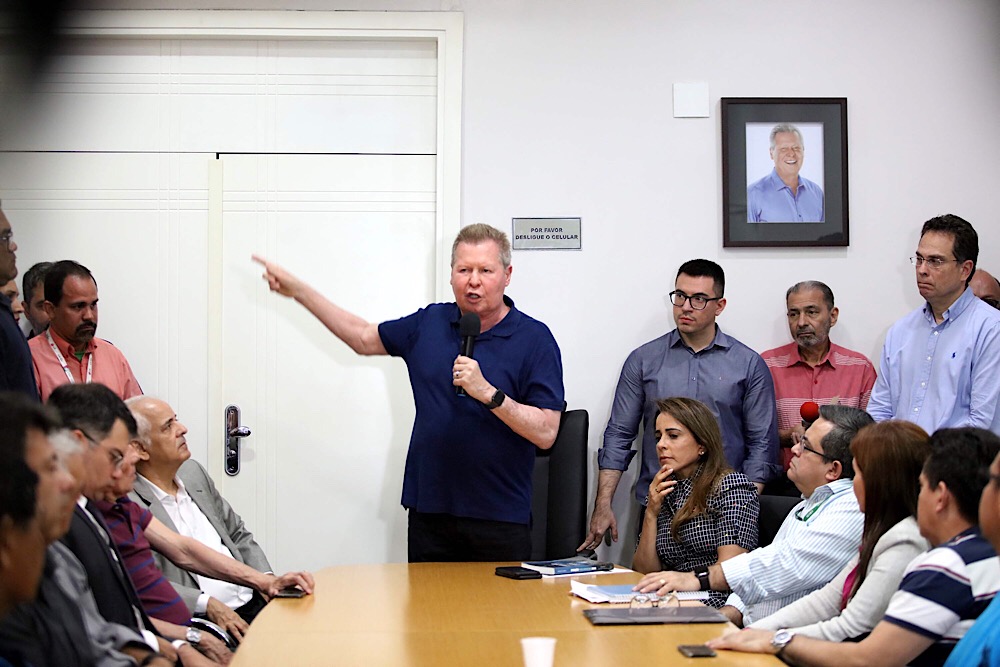 Prefeito de Manaus empossa novo diretor-presidente do IMMU e endurece medidas contra empresários do transporte 2 Foto%2BM%25C3%25A1rio%2BOliveira%2BSemcom