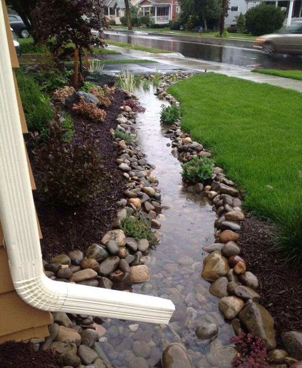 30+ Unordinary Water Feature Front Yard Backyard Landscaping Ideas
