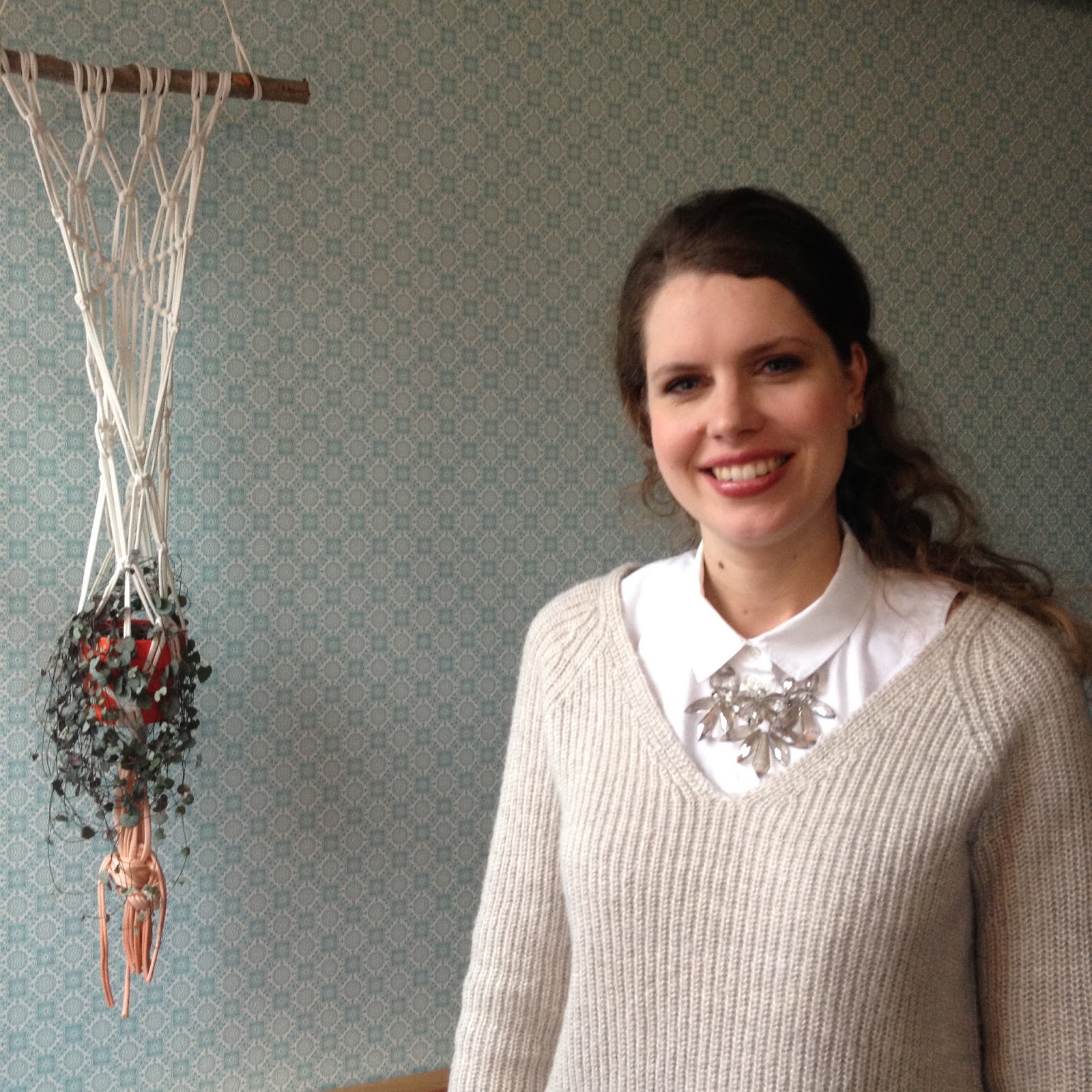 Foxgloves and thimbles Finished faux collar