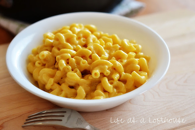 Delicious and creamy homemade Macaroni and Cheese made in one skillet. Life-in-the-Lofthouse.com
