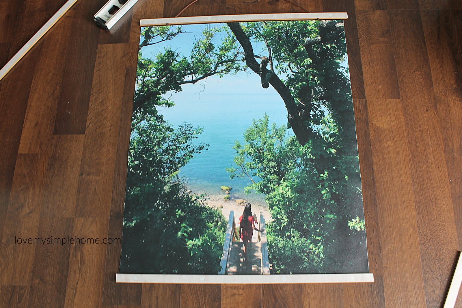 the easiest way to hang an awkward sized print-lovemysimplehome.com the-easiest-way-to-hang-an-awkward-sized-print-lovemysimplehome.com