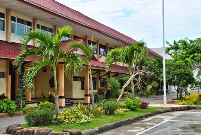 Contoh Puisi Tentang Lingkungan Sekolah Belajar Puisi Dan Pantun