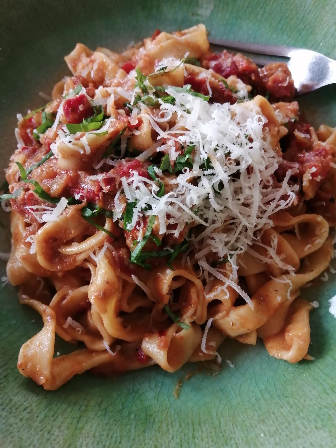 Once apron a kitchen Creamy roasted red pepper and sun dried tomato pasta