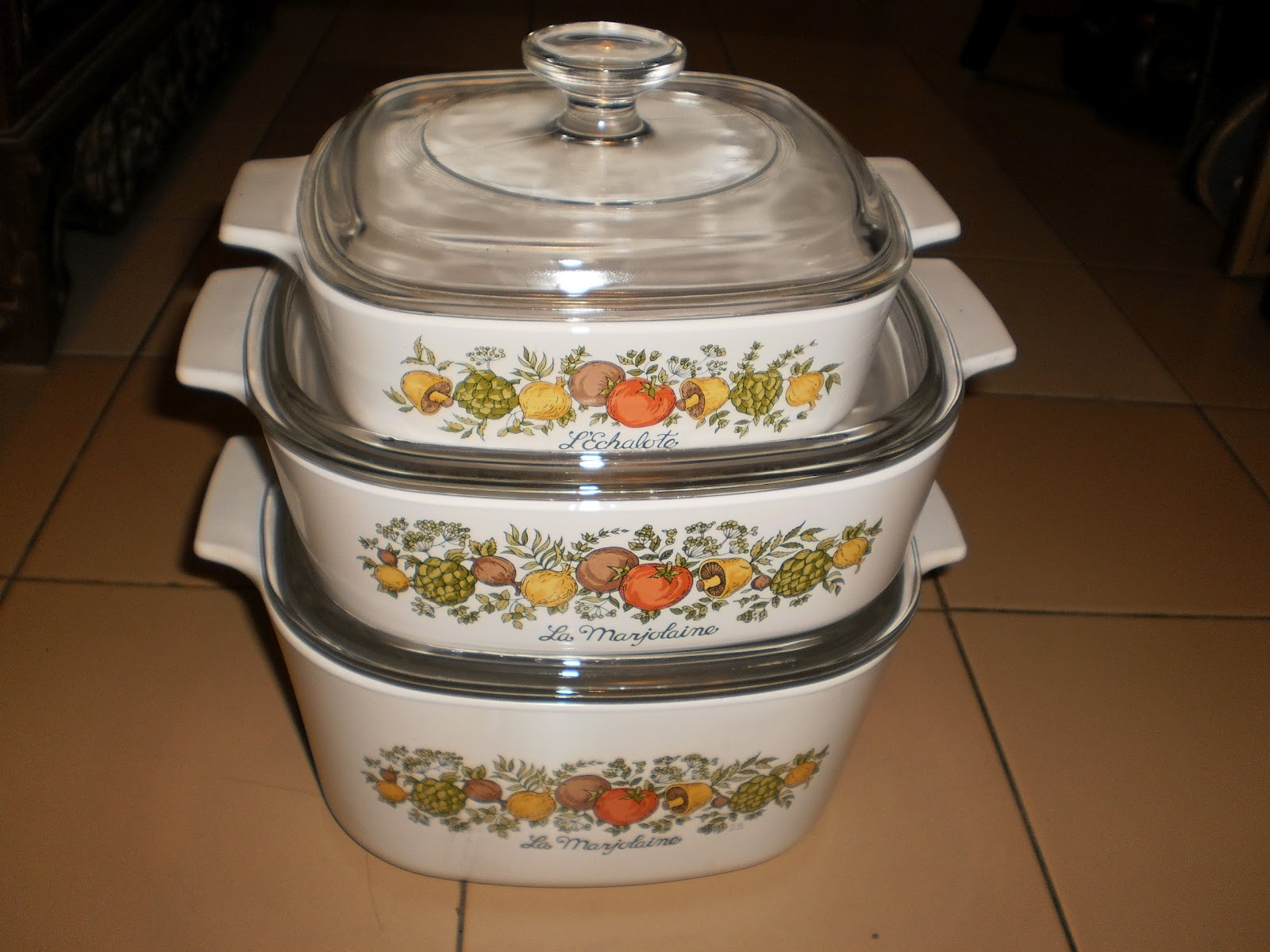 Bonnie's collection CORNING WARE.. ..FOR SALE