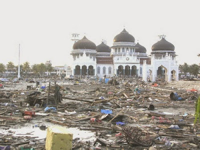 masjid baiturrahman pasca tsunami aceh masjid baiturrahman pasca tsunami aceh