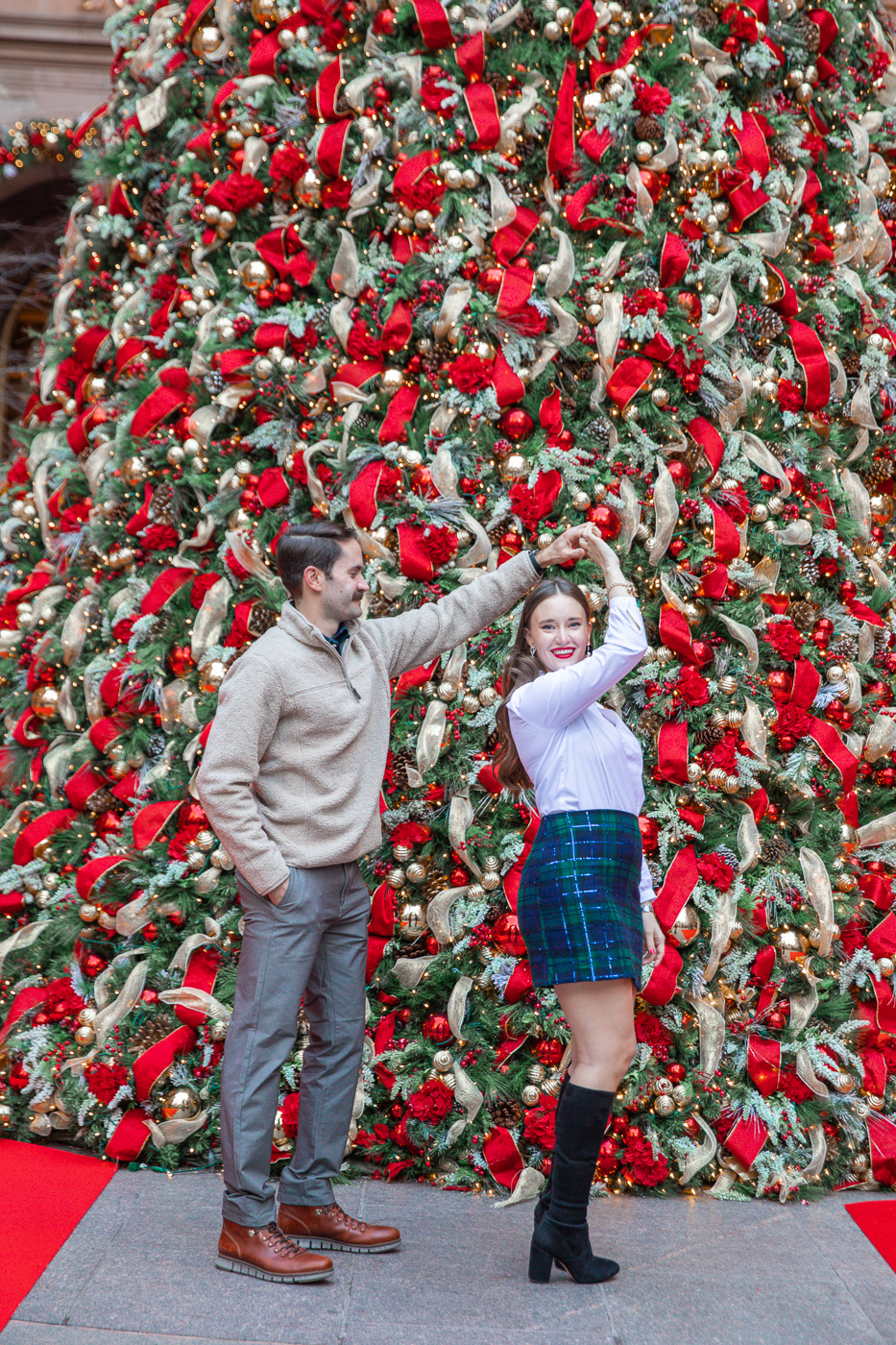 Prepper Christmas Party Outfit 2022 Vineyard Vine Vineyard Vines Holiday 2020 | Connecticut Fashion And Lifestyle Blog |  Covering The Bases