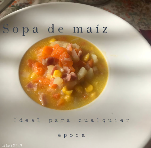 Sopa con patatas, zanahorias y cebolla