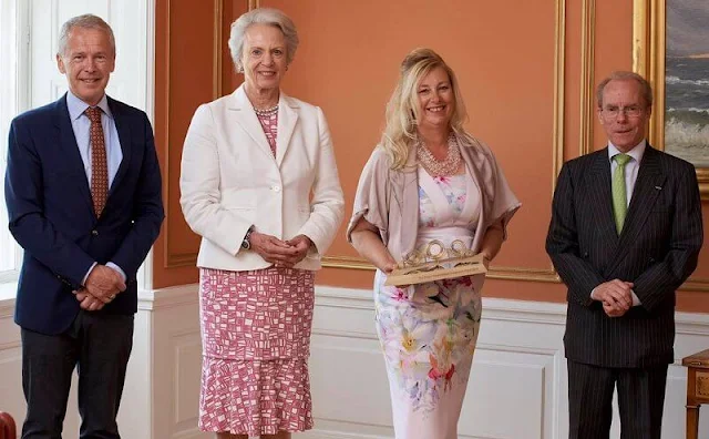 Princess Benedikte presented the Alsace Foundation's 2021 Research Award to the Australian professor Iona Novak