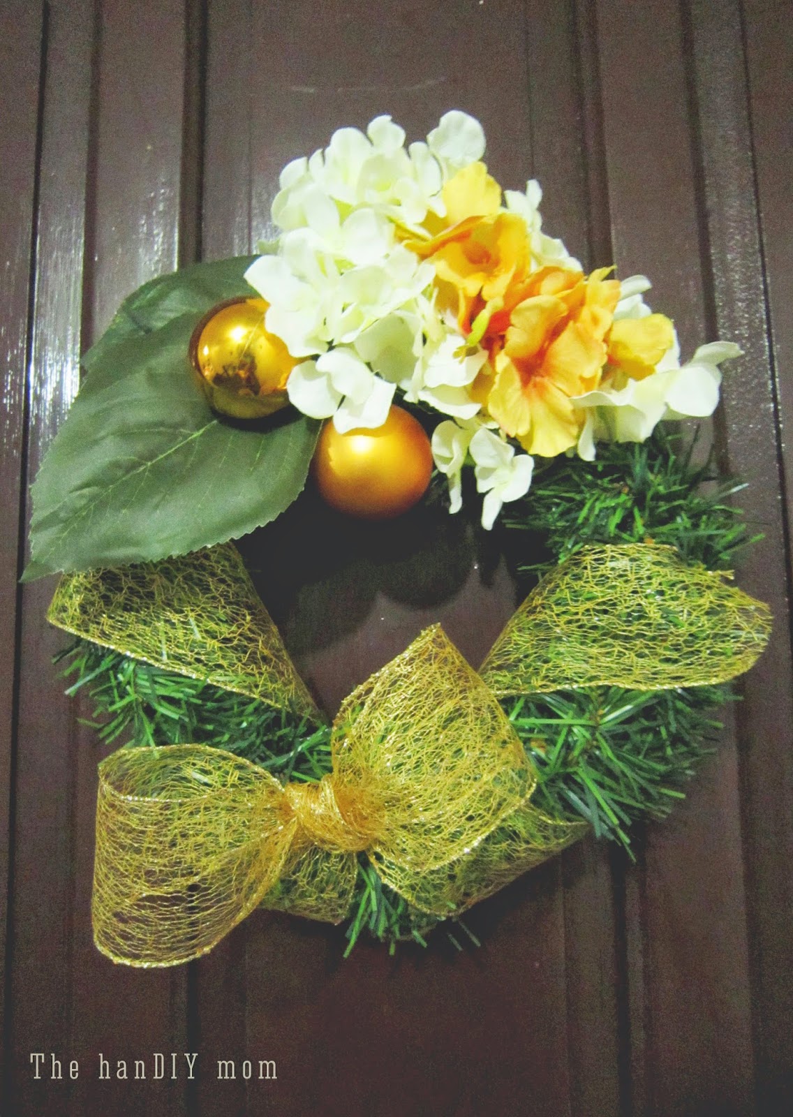 The HanDIY Mom Christmas Decor Ideas For Small Spaces