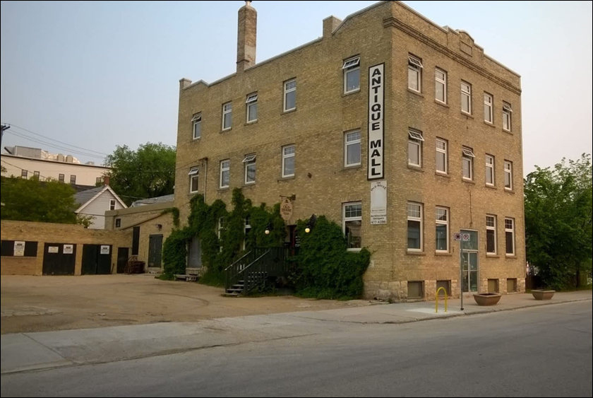 Recollections 324 Young Street