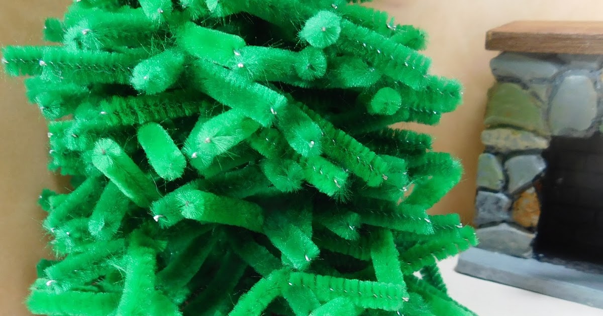 Joanne's Minis Dollhouse Miniature Christmas Tree Skirt