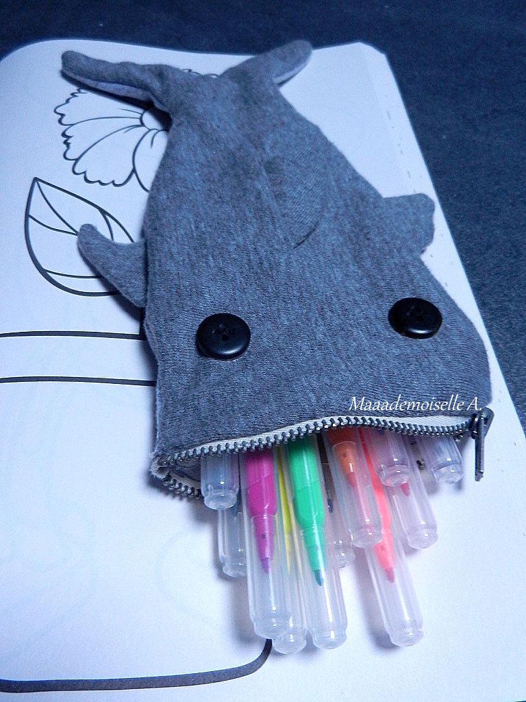Trousse En Silicone Requin - Lulubug - Pour Crayons Et Fournitures - École Ou Maison