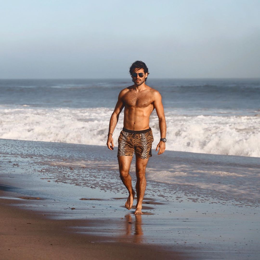 Blake Michael shirtless Labour Day beach photoshoot.