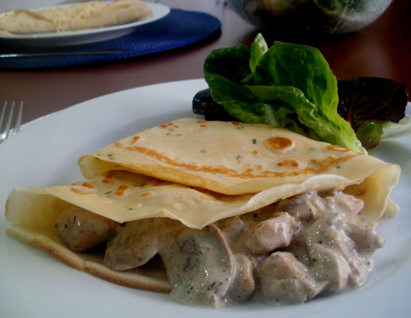 Crepes con pollo y champiñones