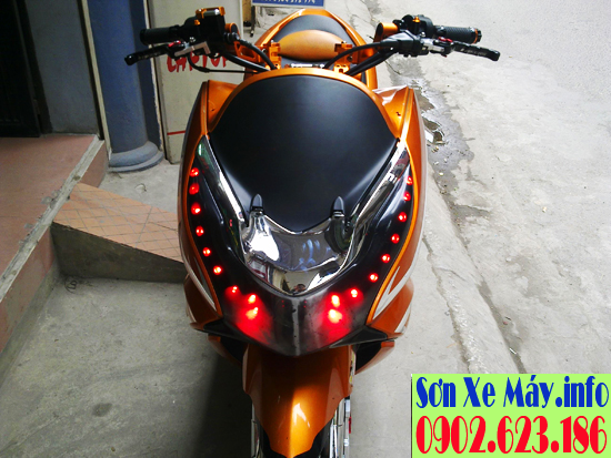 Sơn xe Honda PCX màu cam 