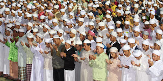 Lafadz Bacaan Doa Qunut Nazilah Lengkap Arab, Latin dan Artinya Lafadz Bacaan Doa Qunut Nazilah Lengkap Arab, Latin dan Artinya