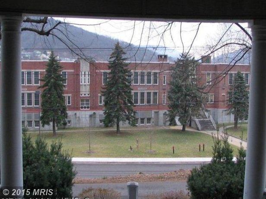 From City to Suburbia 165 Upper Church St Westernport, MD 21562