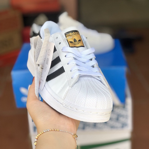 ADIDAS sò tem vàng Rep 1:1 - Trẻ trung, năng động, hợp thời trang