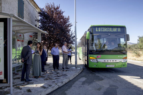 Nuevas marquesinas de autobús en municipios de la Sierra Norte