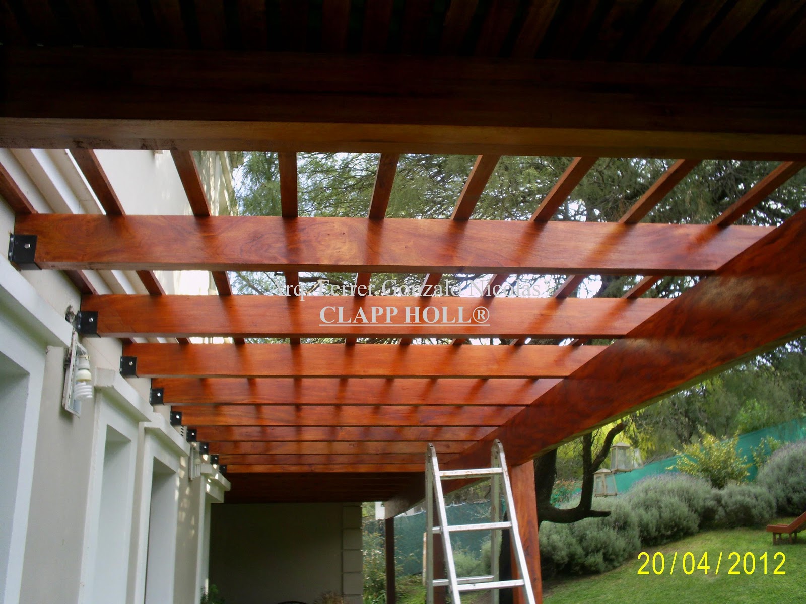 PÉRGOLAS CLÁSICAS DE MADERA CLAPP HOLL CÓRDOBA Clapp Holl® y