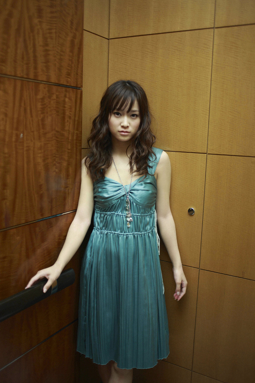 Cute Asian Girls Pictures Eri Kamei In Hotel Room-2462