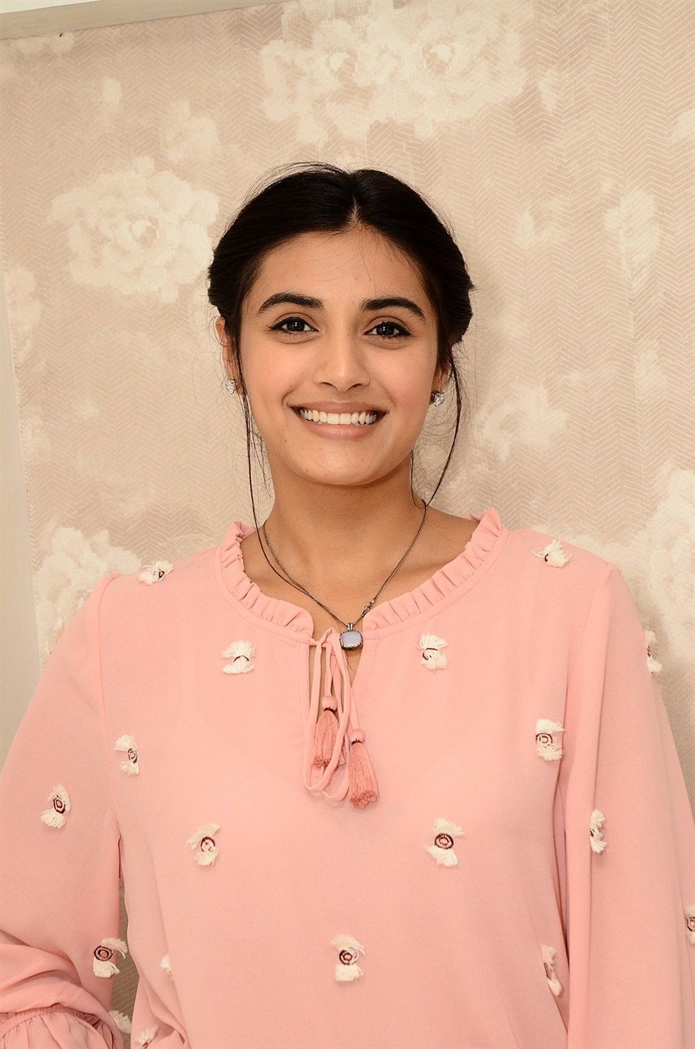 divyansha kaushik pics dermiq cosmetic clinic launch hollywood divyansha kaushik pics dermiq cosmetic clinic launch hollywood