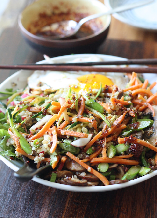 Vegetarian bibimbap recipe with quinoa by SeasonWithSpice.com