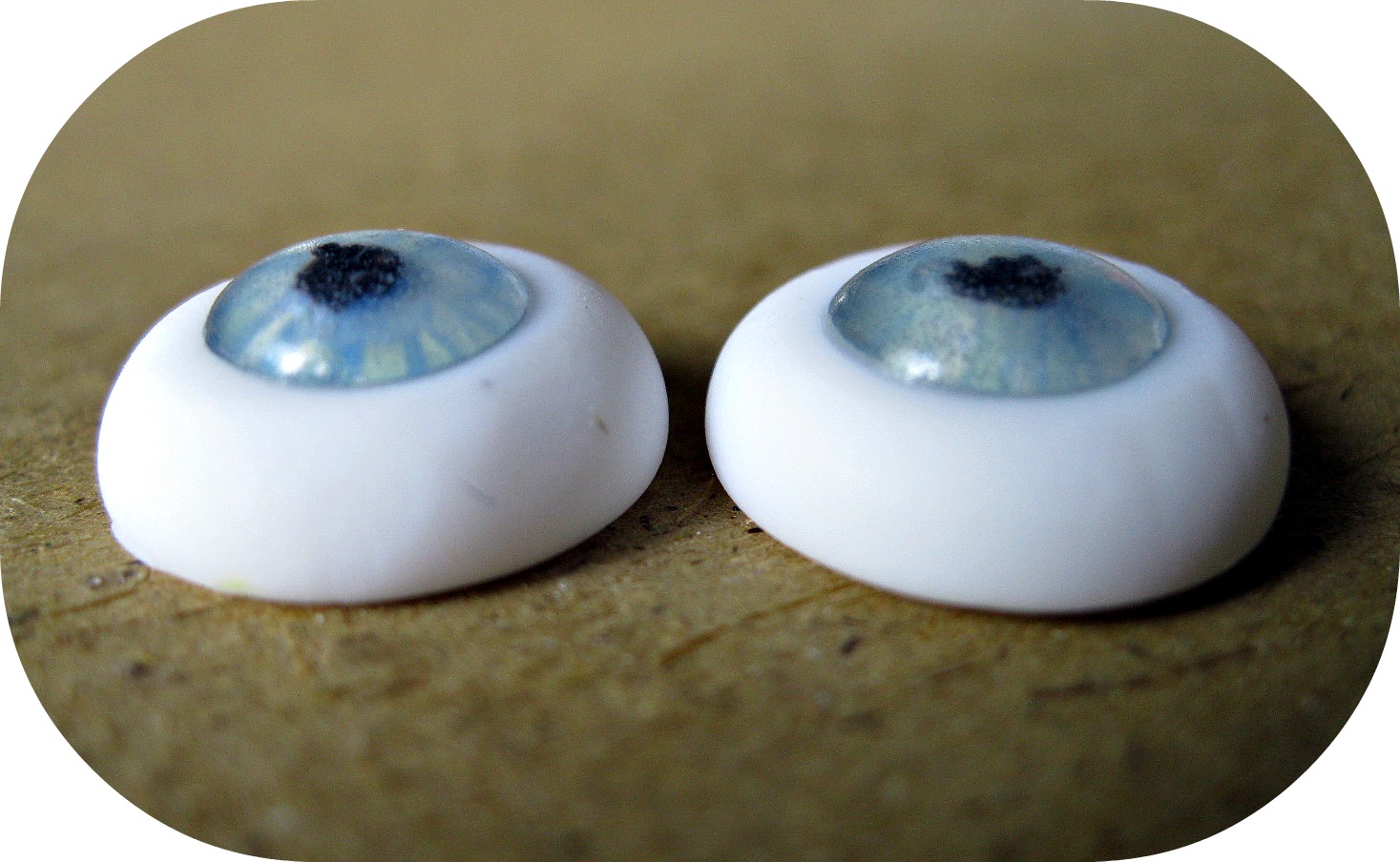 ...Make It With Me How to Make FIMO Clay Eyes For The Pin Up Ghoul