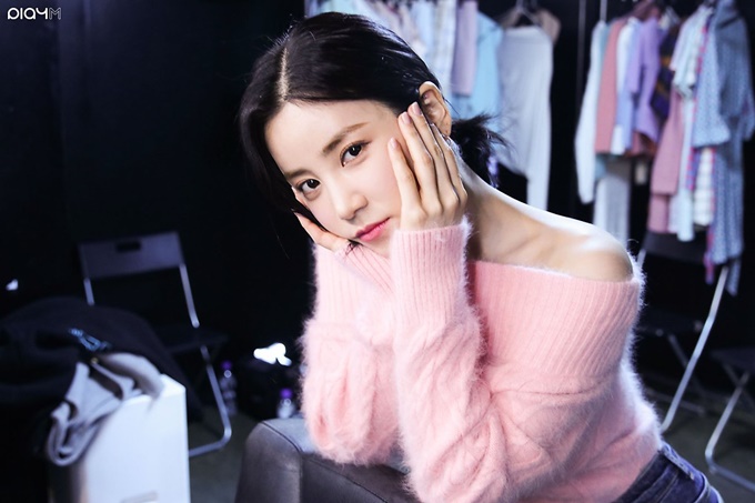 이 이미지는 대체 속성이 비어있습니다. 그 파일 이름은 %25EA%25BD%2583%25EC%259D%25B4_%25EA%25BD%2583%25EB%25B0%259B%25EC%25B9%25A8%25EC%259D%2584_%25ED%2595%2598%25EA%25B3%25A0_%25EC%259E%2588%25EC%259C%25BC%25EB%25A9%25B4_%25EC%2598%25A4%25EB%2598%2590%25EC%25B9%25B4%25EC%25A7%2580_%25EB%2584%2588%25EB%25AC%25B4_%25EC%2598%2588%25EB%25BB%2590%25EC%2584%259C_%25EA%25B8%25B0%25EC%25A1%2580.jpg입니다
