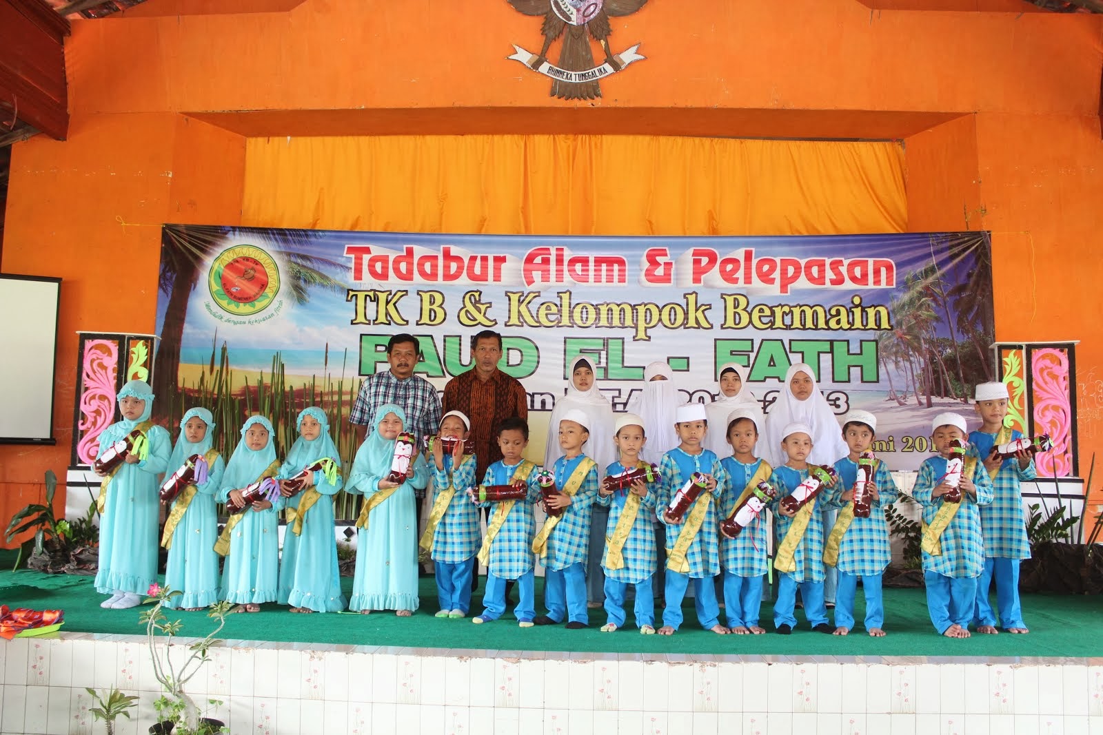 Taddabur Alam & Pelepasan TK-B El-Fath angkatan I T.A. 2012/2013