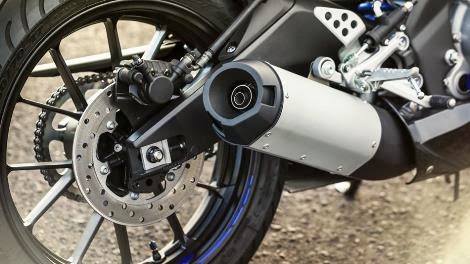 Yamaha YZF R125 2014 sudah menganut suspensi depan upside down . . . !