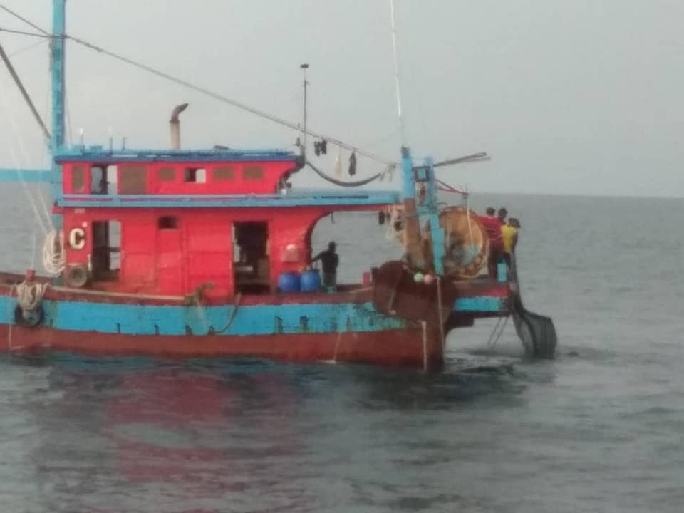 batuuban pasukan polis marin tahan