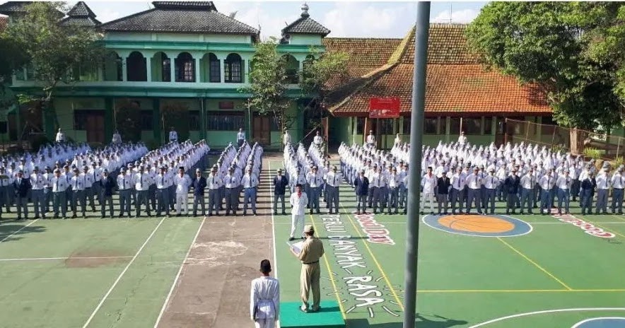 Amanat Pembina Upacara Bertema Pendidikan Moral Dan Etika Jago Berpidato Apa Yang Kamu Cari Ada Disini