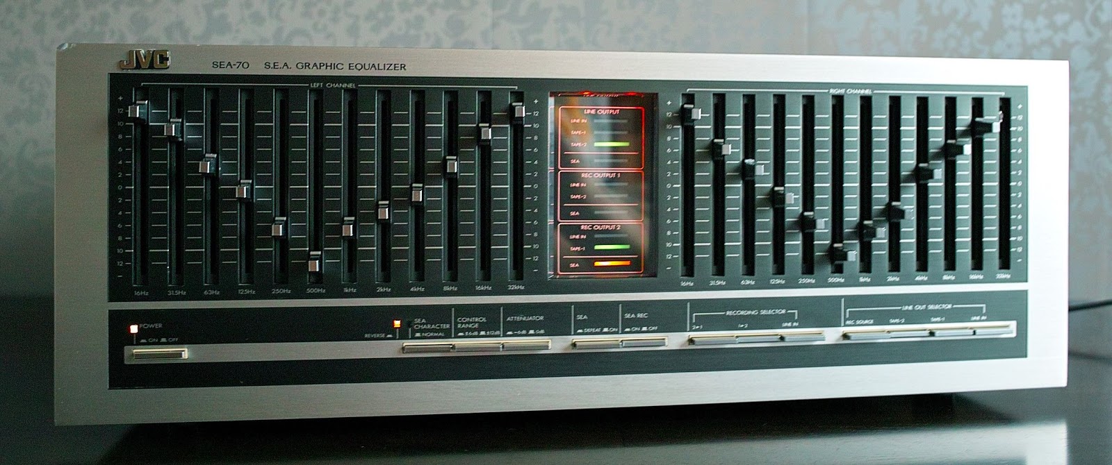 JVC SEA70 Graphic Equalizer AudioBaza