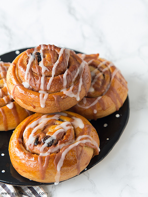 El gato goloso: caracolas fáciles de canela y pasas (con masa de cinnamon roll)