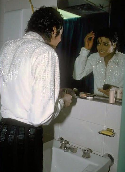 http://michaeljacksonmyobsession.blogspot.mx/