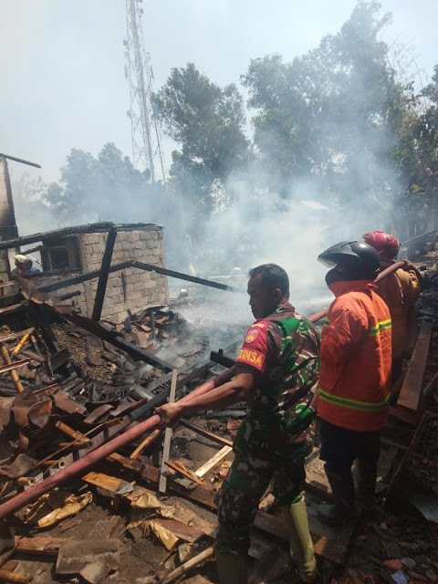 Rumah Anggota Koramil Sumberlawang Sragen Turut Jadi Korban Kebakaran Hebat Saat Hari Raya Kurban Rumah Anggota Koramil Sumberlawang Sragen Turut Jadi Korban Kebakaran Hebat Saat Hari Raya Kurban