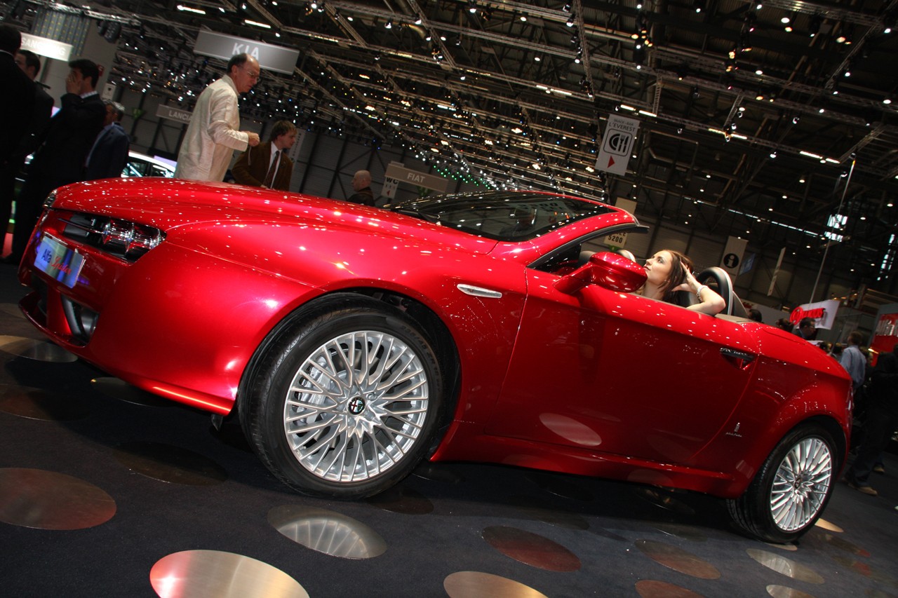 Car Gallery: Alfa Romeo Spider Review