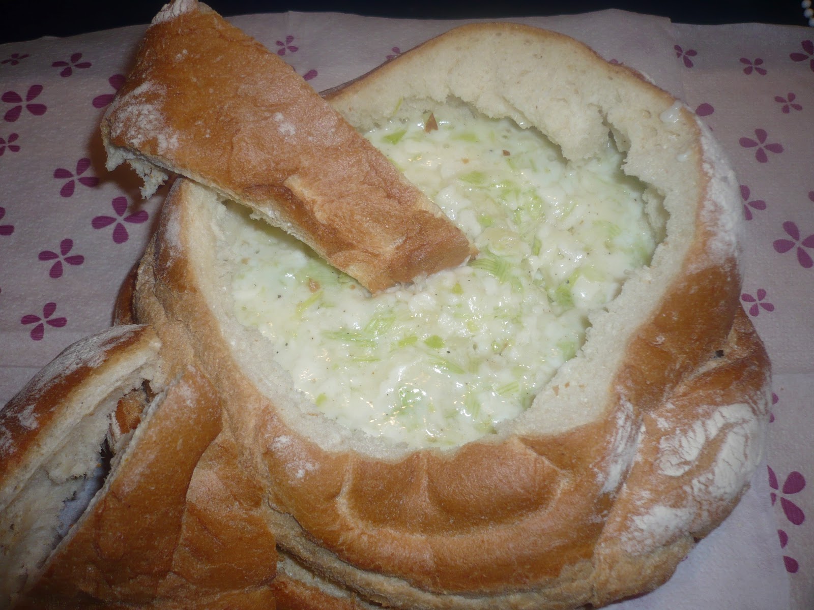 La Guinda Fondue de queso en pan payés