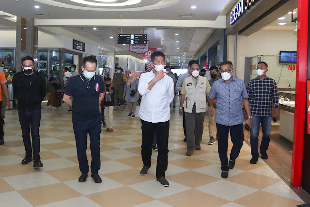 Tinjau Pusat Keramaian, Rudi : Besok PPKM Darurat Diberlakukan Masyarakat di Rumah Saja Tinjau Pusat Keramaian, Rudi : Besok PPKM Darurat Diberlakukan Masyarakat di Rumah Saja