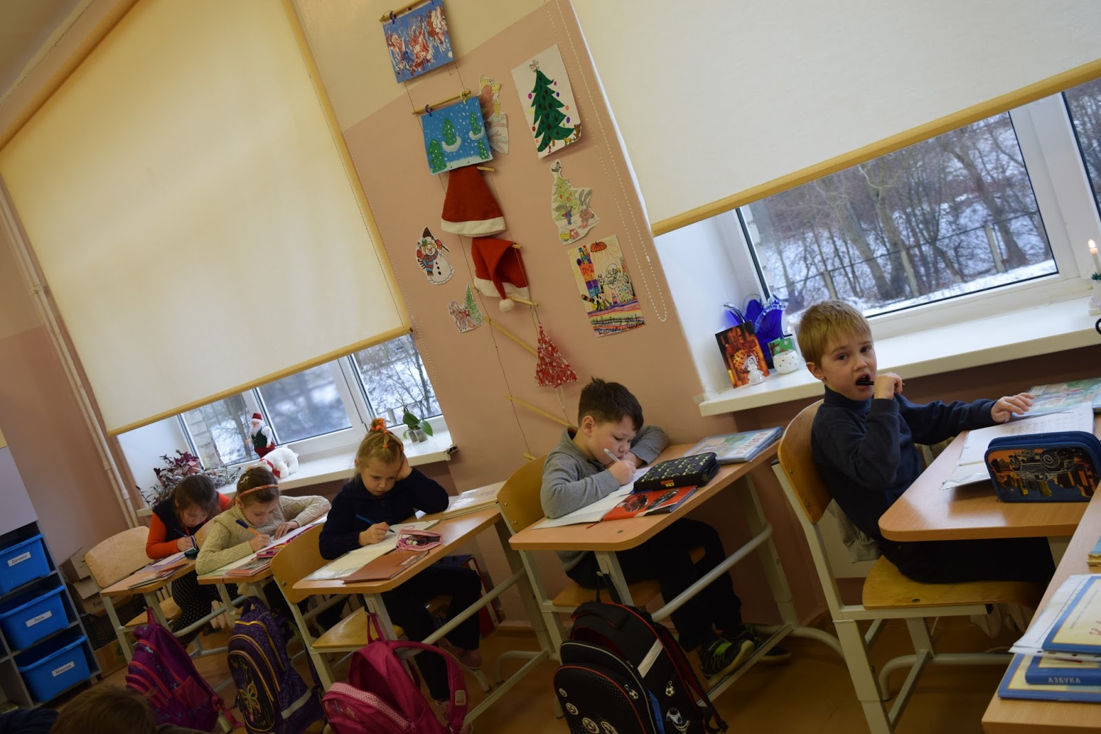 1 класс чем заниматься. Школа творчества для детей. Что узнали чему научились. Первоклассникина 3роке. 1 класс чем заниматься.