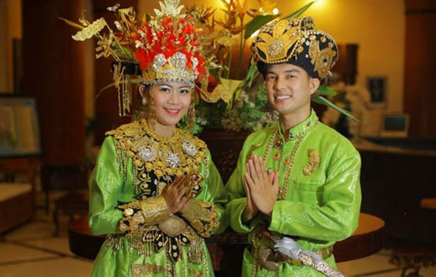 Gambar Pakaian Adat Gorontalo Gambar Lengkap Penjelasannya Baju