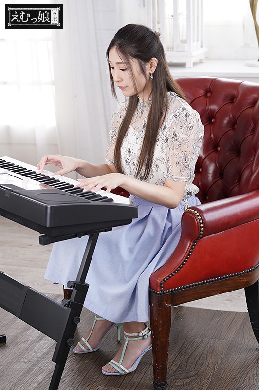 一出道就肛肛好!打屁屁、掐脖子、两穴都OK!尺度无极限的中条铃华小菊花盛开! 一出道就肛肛好!打屁屁、掐脖子、两穴都OK!尺度无极限的中条铃华小菊花盛开!