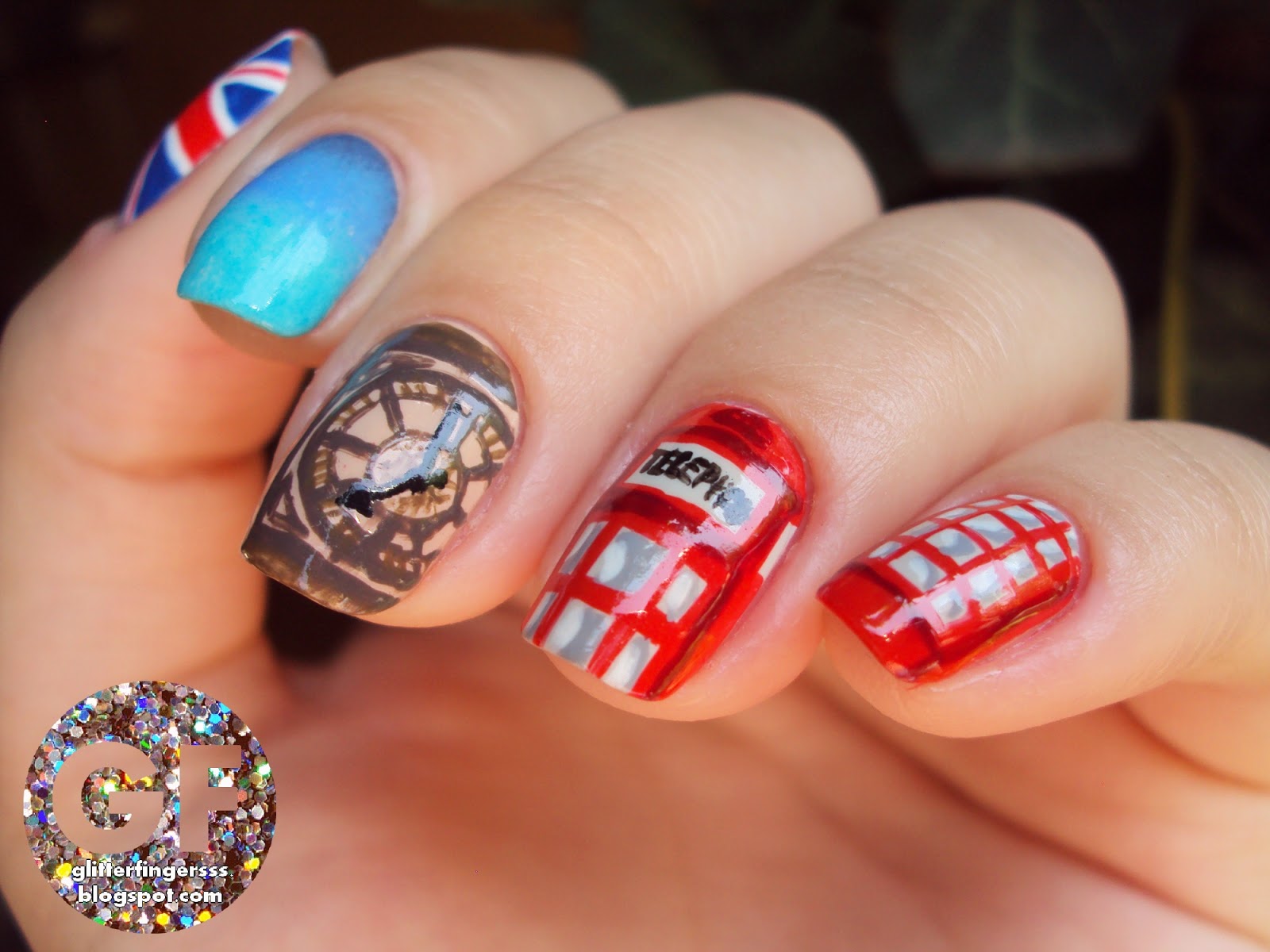 NAIL ART London Glitterfingersss in english
